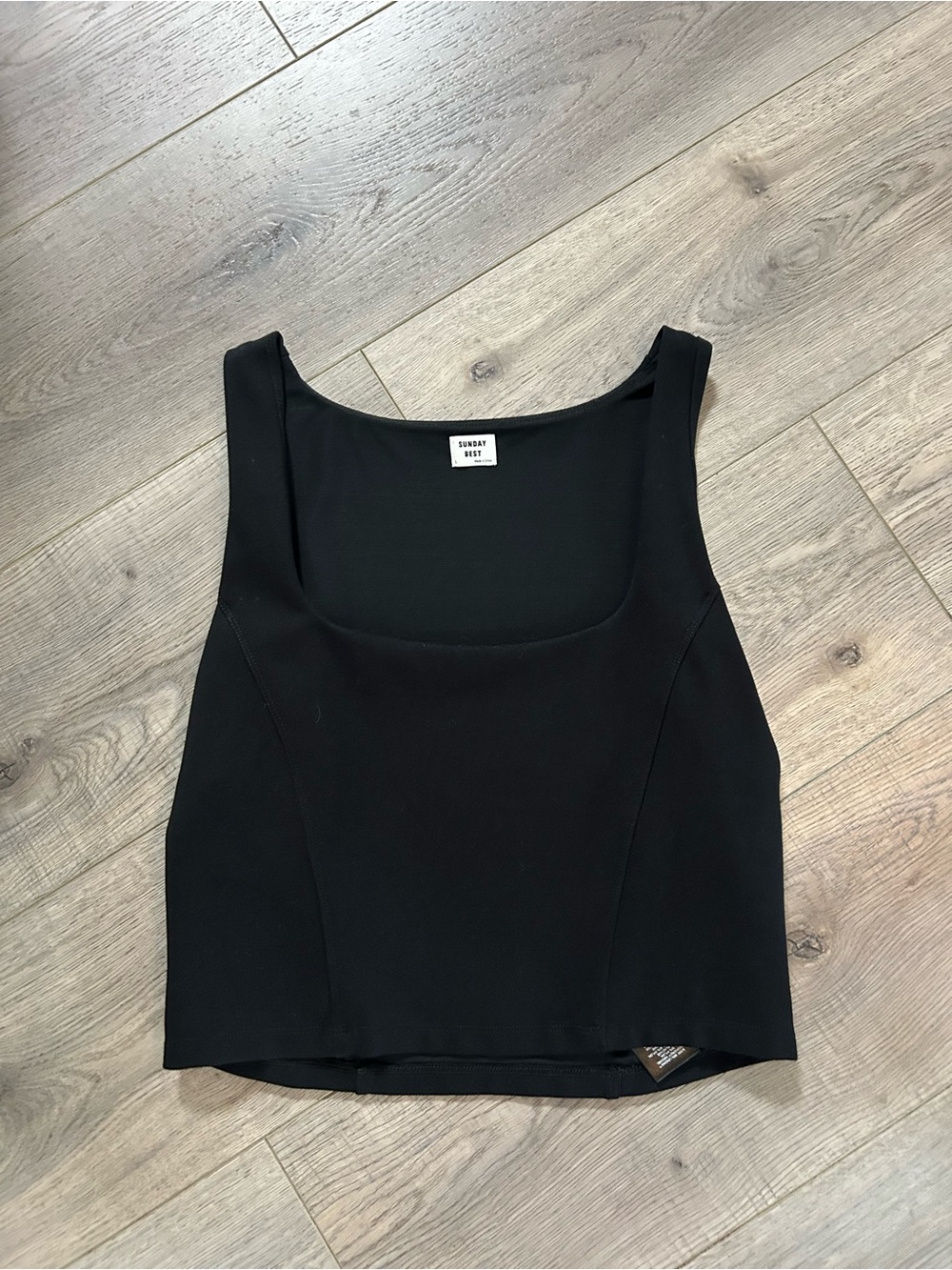 Aritzia Wilfred Black Square-Neck Tank Crop Top